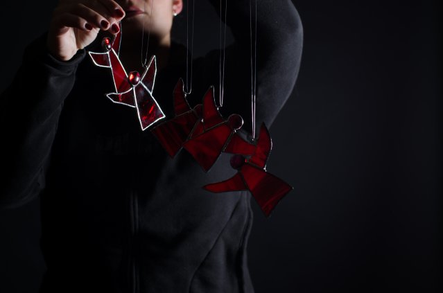 Anděl -skleněná vitráž, dekorace (marha-art.cz) 